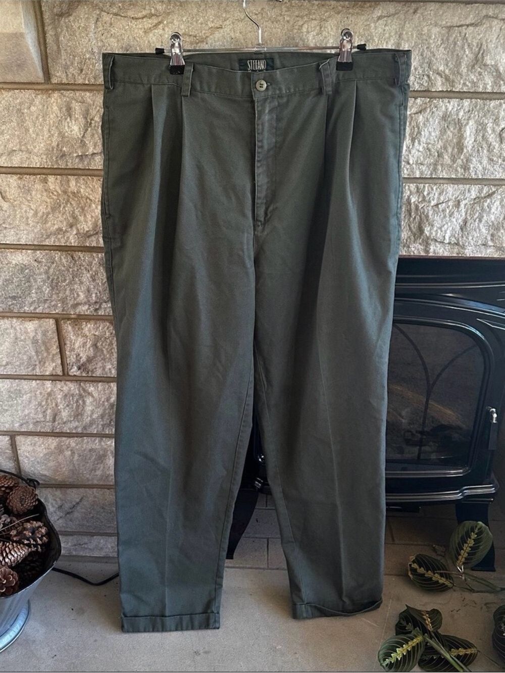 Classic Olive Green Pleated Chino Pants by Stefano Man